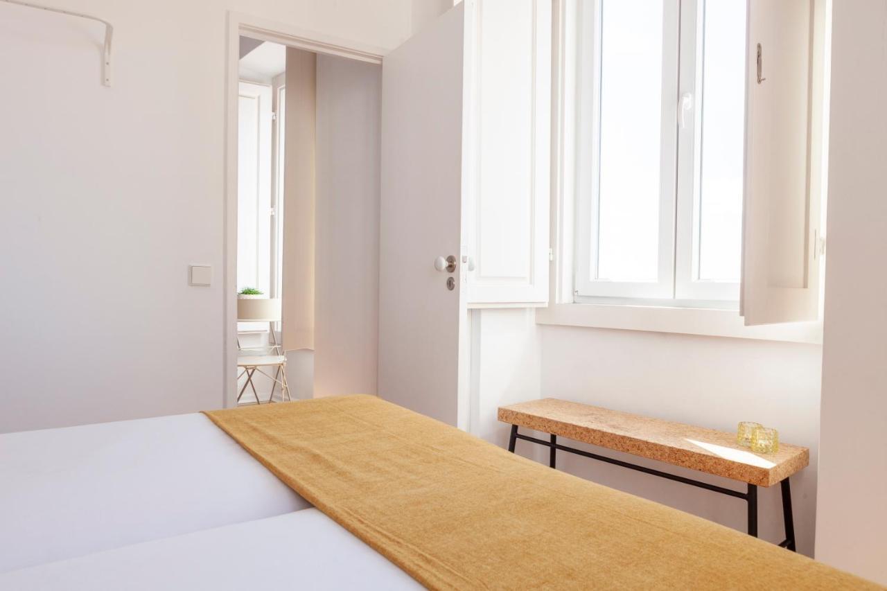 Alfama Amazing Scenic River And View Charming With 2 Bedrooms And Ac 19th Century Building Apartment *