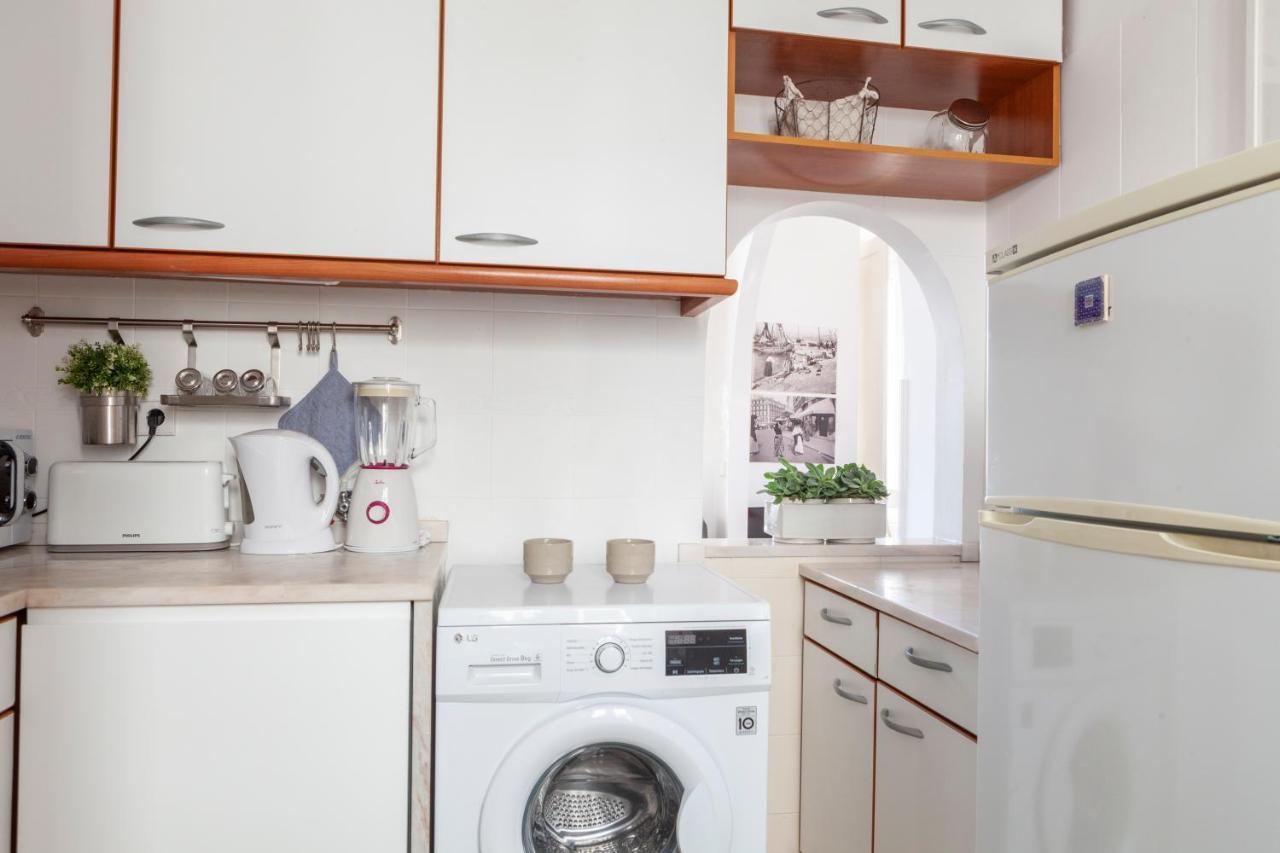 Alfama Amazing Scenic River And View Charming With 2 Bedrooms And Ac 19th Century Building Apartment Lissabon